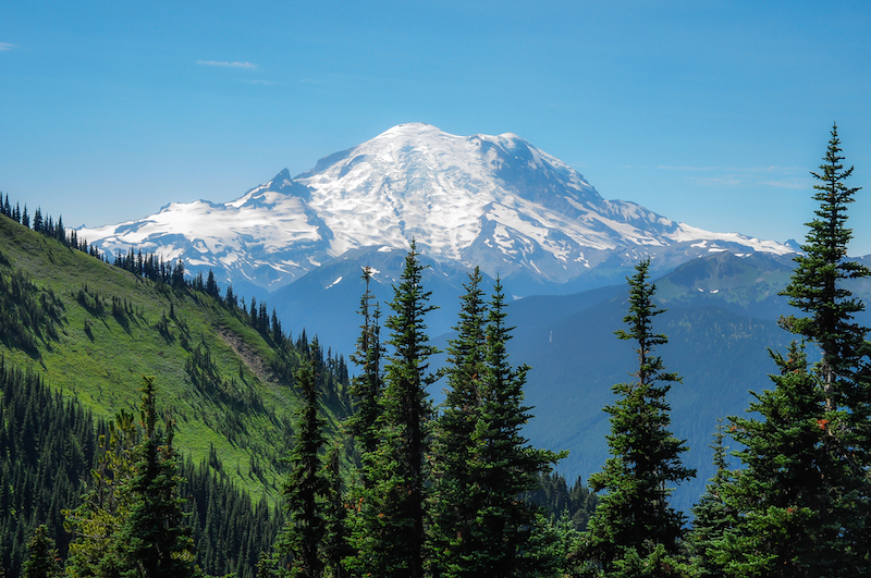 PAL flights: Visit Seattle via PAL and see the Snow capped Mount Rainer