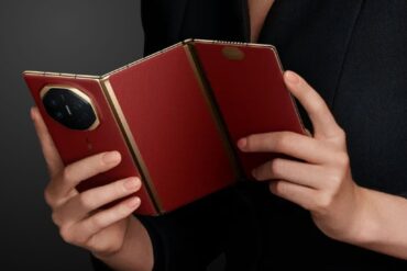 Huawei trifold phone
