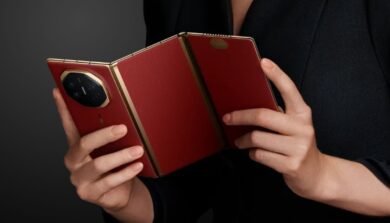 Huawei trifold phone