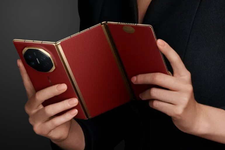 Huawei trifold phone